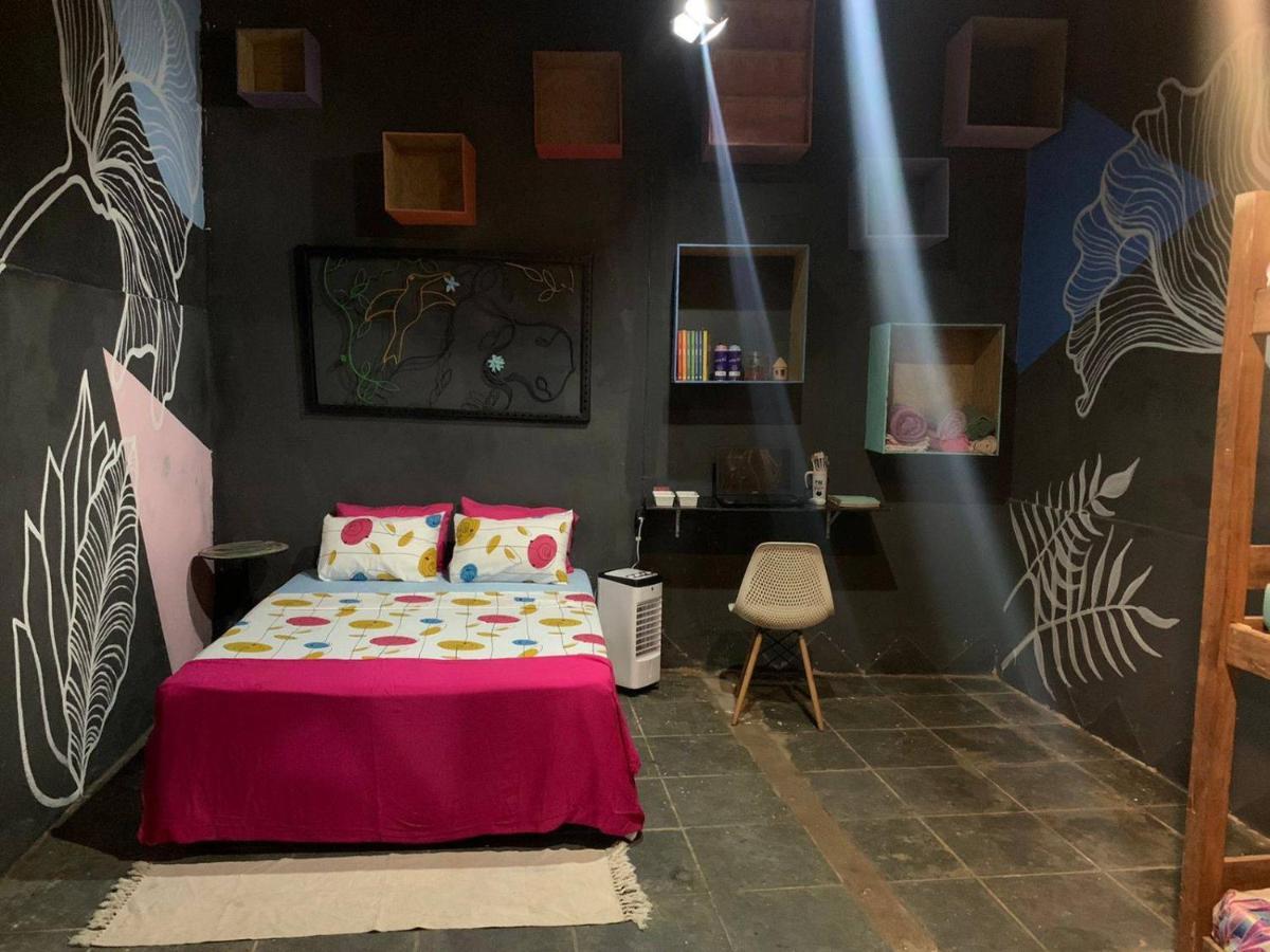 Hostel Casa Latina Ленсойс Экстерьер фото