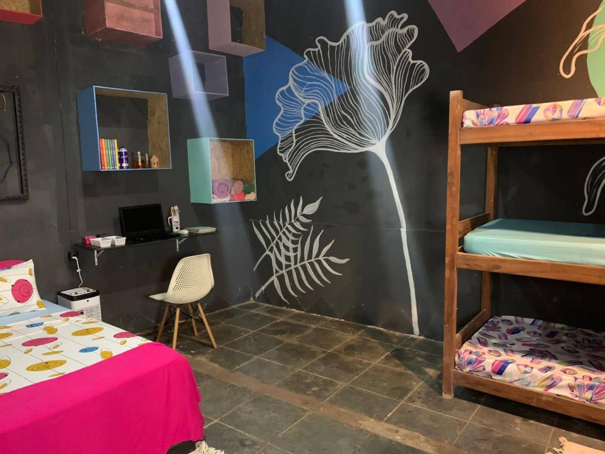 Hostel Casa Latina Ленсойс Экстерьер фото